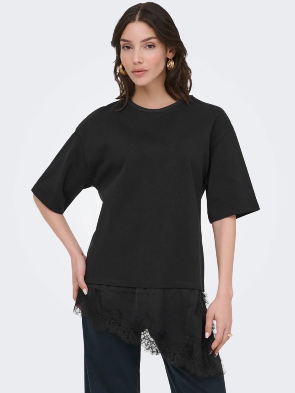Black Asymmetrical Lace-Hem Short Sleeve Oversized T-Shirt